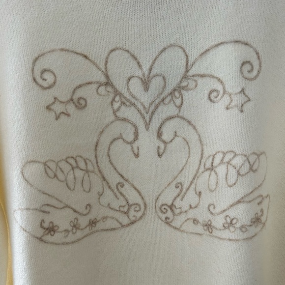 Haute Hippie Style Cream Swan Print Sweater NWT Size M - Picture 4 of 7